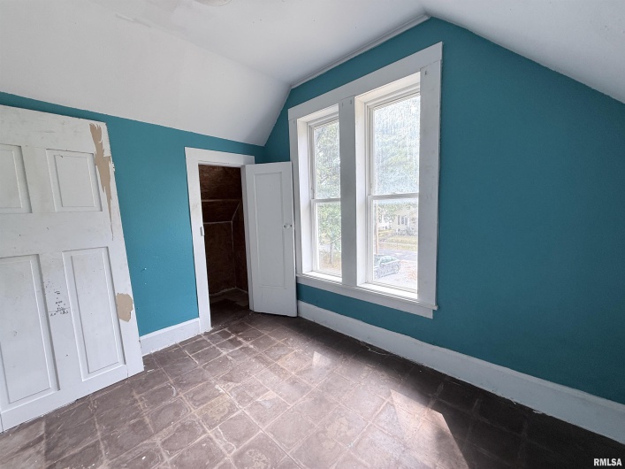 111 LINCOLN Street, Anna, Illinois 62906, 4 Bedrooms Bedrooms, 0 ,2 BathroomsBathrooms,Residential,For Sale,LINCOLN,0,RMAEB459831