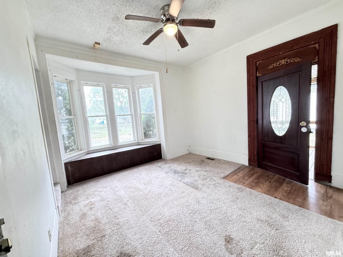 111 LINCOLN Street, Anna, Illinois 62906, 4 Bedrooms Bedrooms, 0 ,2 BathroomsBathrooms,Residential,For Sale,LINCOLN,0,RMAEB459831