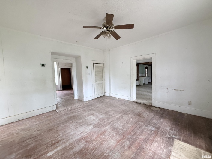 111 LINCOLN Street, Anna, Illinois 62906, 4 Bedrooms Bedrooms, 0 ,2 BathroomsBathrooms,Residential,For Sale,LINCOLN,0,RMAEB459831