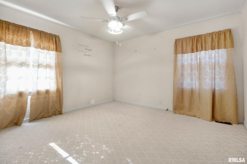104 Deborann Drive, Carrier Mills, Illinois 62917, 3 Bedrooms Bedrooms, 0 ,1 BathroomBathrooms,Residential,For Sale,Deborann,0,RMAQC4267641