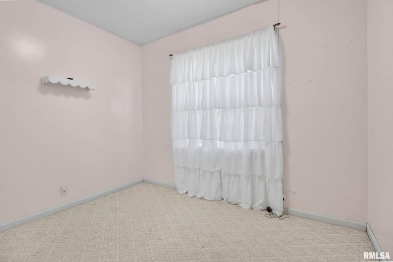 104 Deborann Drive, Carrier Mills, Illinois 62917, 3 Bedrooms Bedrooms, 0 ,1 BathroomBathrooms,Residential,For Sale,Deborann,0,RMAQC4267641