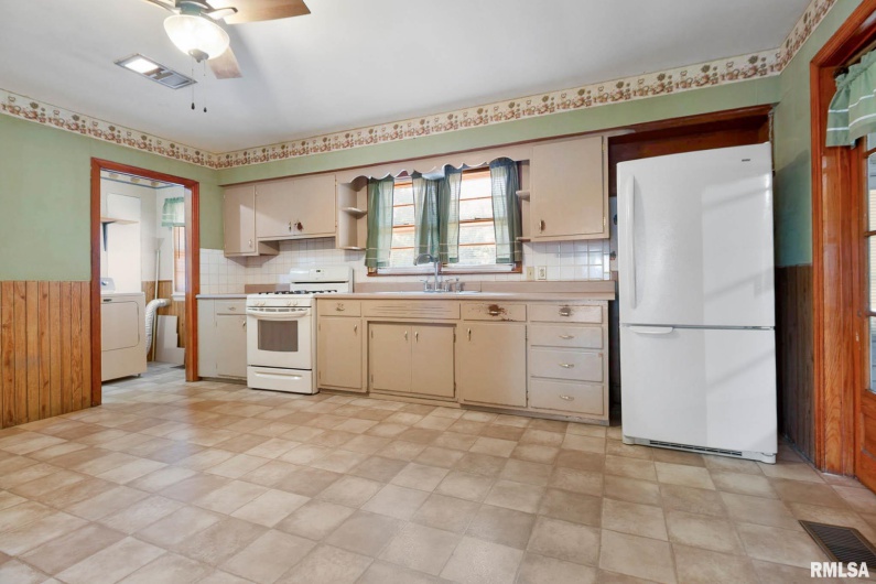 104 Deborann Drive, Carrier Mills, Illinois 62917, 3 Bedrooms Bedrooms, 0 ,1 BathroomBathrooms,Residential,For Sale,Deborann,0,RMAQC4267641