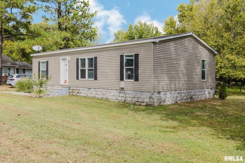 344 Seba Street, Hurst, Illinois 62949, 3 Bedrooms Bedrooms, 0 ,2 BathroomsBathrooms,Residential,For Sale,Seba,0,RMAEB459836