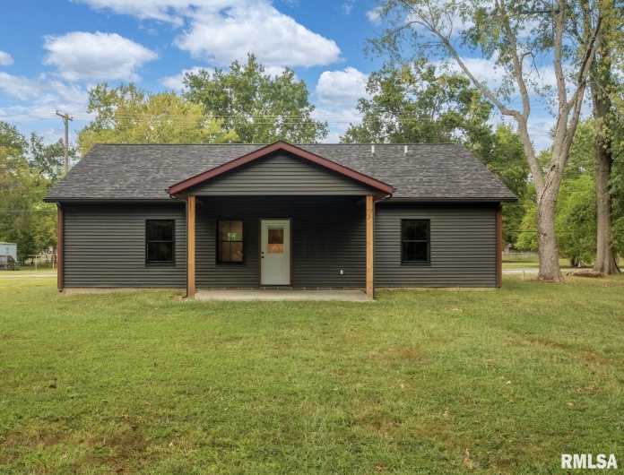 207 Rowatt Street, Cambria, Illinois 62915, 3 Bedrooms Bedrooms, 0 ,2 BathroomsBathrooms,Residential,For Sale,Rowatt,0,RMAEB459837