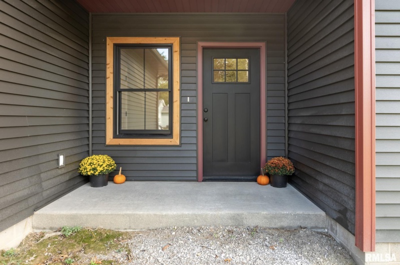 207 Rowatt Street, Cambria, Illinois 62915, 3 Bedrooms Bedrooms, 0 ,2 BathroomsBathrooms,Residential,For Sale,Rowatt,0,RMAEB459837