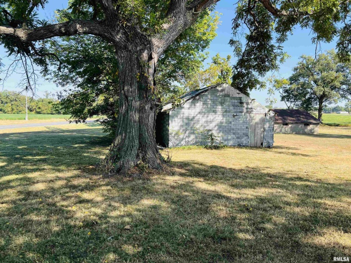 1810 Highway 142 Highway, Eldorado, Illinois 62930, 2 Bedrooms Bedrooms, 0 ,1 BathroomBathrooms,Residential,For Sale,Highway 142,0,RMAEB459838