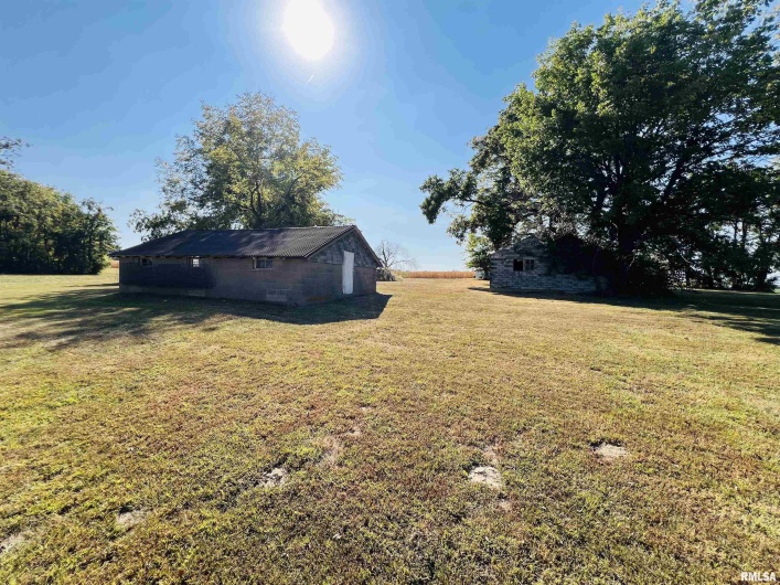 1810 Highway 142 Highway, Eldorado, Illinois 62930, 2 Bedrooms Bedrooms, 0 ,1 BathroomBathrooms,Residential,For Sale,Highway 142,0,RMAEB459838