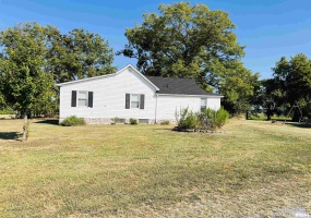 1810 Highway 142 Highway, Eldorado, Illinois 62930, 2 Bedrooms Bedrooms, 0 ,1 BathroomBathrooms,Residential,For Sale,Highway 142,0,RMAEB459838