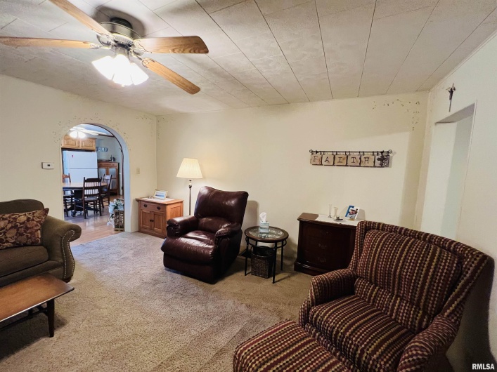 1810 Highway 142 Highway, Eldorado, Illinois 62930, 2 Bedrooms Bedrooms, 0 ,1 BathroomBathrooms,Residential,For Sale,Highway 142,0,RMAEB459838