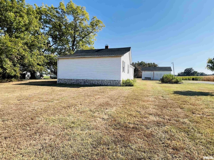 1810 Highway 142 Highway, Eldorado, Illinois 62930, 2 Bedrooms Bedrooms, 0 ,1 BathroomBathrooms,Residential,For Sale,Highway 142,0,RMAEB459838
