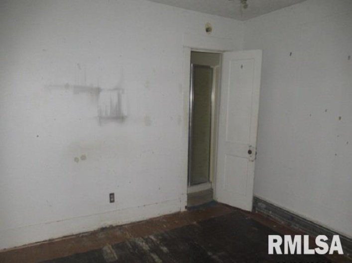 310 BLOSSOM Street, Carterville, Illinois 62918, 3 Bedrooms Bedrooms, 0 ,3 BathroomsBathrooms,Residential,For Sale,BLOSSOM,0,RMAEB459839