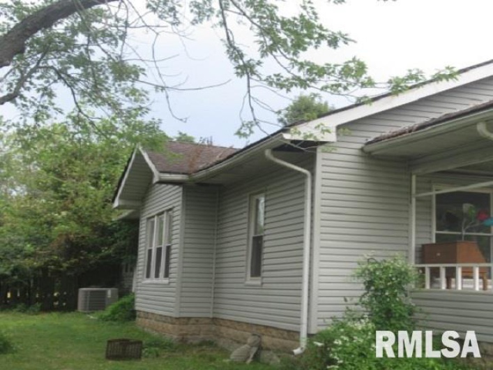 310 BLOSSOM Street, Carterville, Illinois 62918, 3 Bedrooms Bedrooms, 0 ,3 BathroomsBathrooms,Residential,For Sale,BLOSSOM,0,RMAEB459839