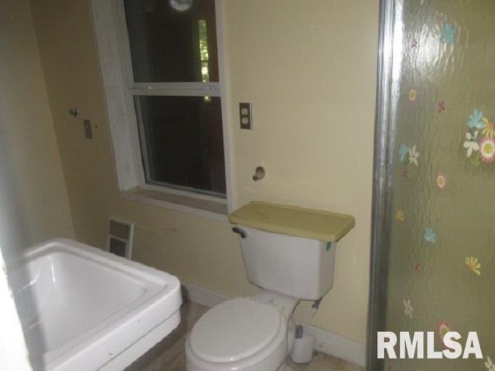 310 BLOSSOM Street, Carterville, Illinois 62918, 3 Bedrooms Bedrooms, 0 ,3 BathroomsBathrooms,Residential,For Sale,BLOSSOM,0,RMAEB459839