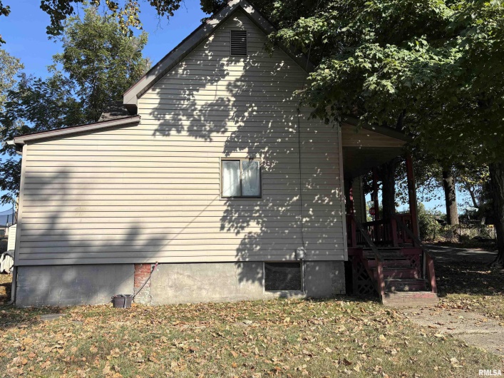 119 WARREN Street, Anna, Illinois 62906, 2 Bedrooms Bedrooms, 0 ,2 BathroomsBathrooms,Residential,For Sale,WARREN,0,RMAEB459849