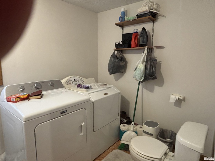 119 WARREN Street, Anna, Illinois 62906, 2 Bedrooms Bedrooms, 0 ,2 BathroomsBathrooms,Residential,For Sale,WARREN,0,RMAEB459849