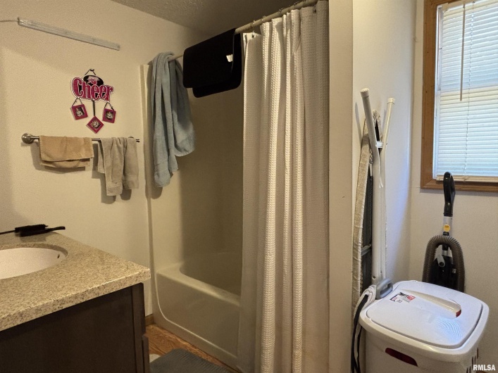 119 WARREN Street, Anna, Illinois 62906, 2 Bedrooms Bedrooms, 0 ,2 BathroomsBathrooms,Residential,For Sale,WARREN,0,RMAEB459849