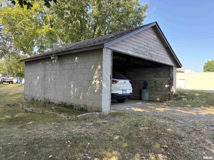 119 WARREN Street, Anna, Illinois 62906, 2 Bedrooms Bedrooms, 0 ,2 BathroomsBathrooms,Residential,For Sale,WARREN,0,RMAEB459849