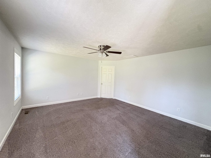 6005 CHANDLER Drive, Carterville, Illinois 62918, 4 Bedrooms Bedrooms, 0 ,2 BathroomsBathrooms,Residential,For Sale,CHANDLER,0,RMAEB459850