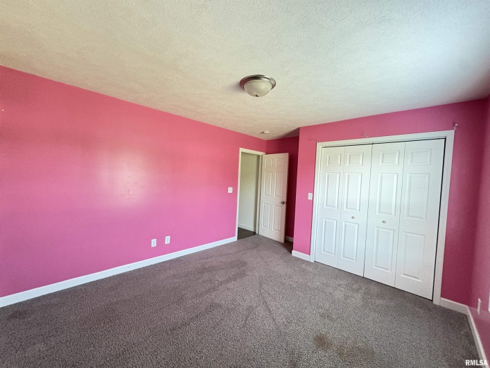 6005 CHANDLER Drive, Carterville, Illinois 62918, 4 Bedrooms Bedrooms, 0 ,2 BathroomsBathrooms,Residential,For Sale,CHANDLER,0,RMAEB459850
