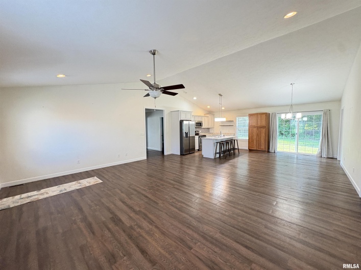 6005 CHANDLER Drive, Carterville, Illinois 62918, 4 Bedrooms Bedrooms, 0 ,2 BathroomsBathrooms,Residential,For Sale,CHANDLER,0,RMAEB459850