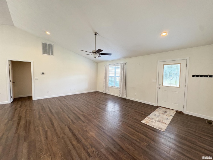 6005 CHANDLER Drive, Carterville, Illinois 62918, 4 Bedrooms Bedrooms, 0 ,2 BathroomsBathrooms,Residential,For Sale,CHANDLER,0,RMAEB459850