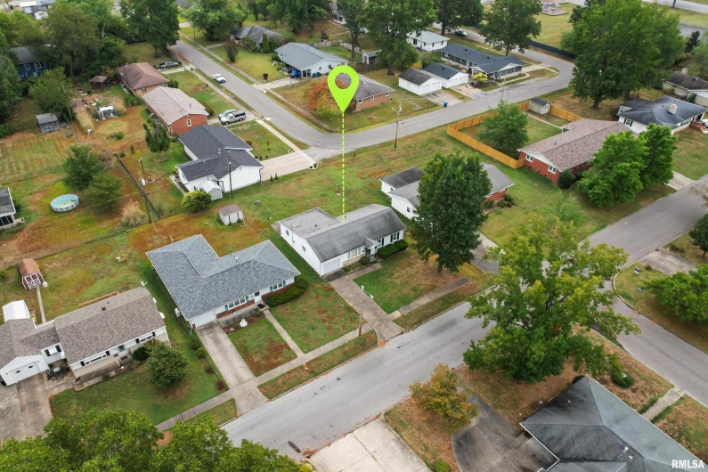 707 DOGWOOD Lane, Marion, Illinois 62959, 3 Bedrooms Bedrooms, 0 ,1 BathroomBathrooms,Residential,For Sale,DOGWOOD,0,RMAEB459856