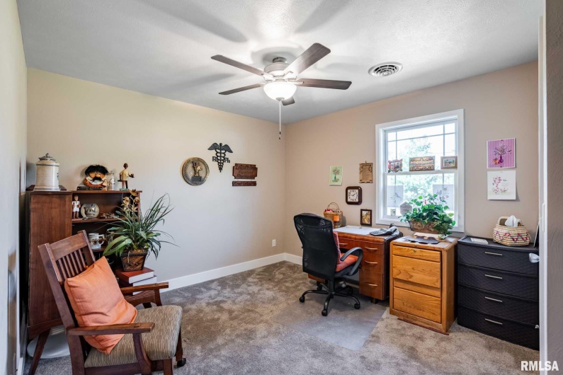 1205 WILDFLOWER Lane, Herrin, Illinois 62948, 4 Bedrooms Bedrooms, 0 ,2 BathroomsBathrooms,Residential,For Sale,WILDFLOWER,0,RMAQC4267693