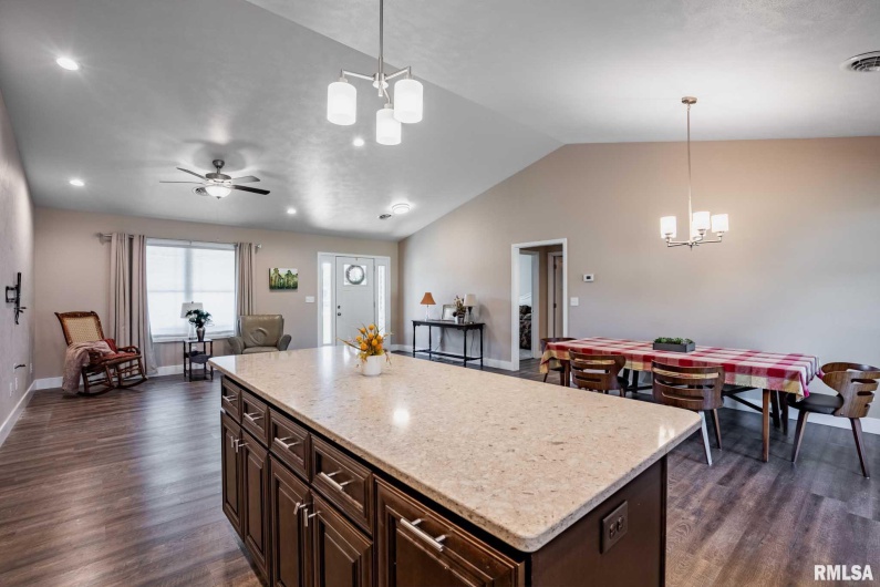 1205 WILDFLOWER Lane, Herrin, Illinois 62948, 4 Bedrooms Bedrooms, 0 ,2 BathroomsBathrooms,Residential,For Sale,WILDFLOWER,0,RMAQC4267693