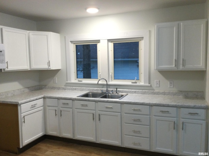 110 EAST Avenue, Anna, Illinois 62906, 3 Bedrooms Bedrooms, 0 ,1 BathroomBathrooms,Residential,For Sale,EAST,0,RMAQC4267709