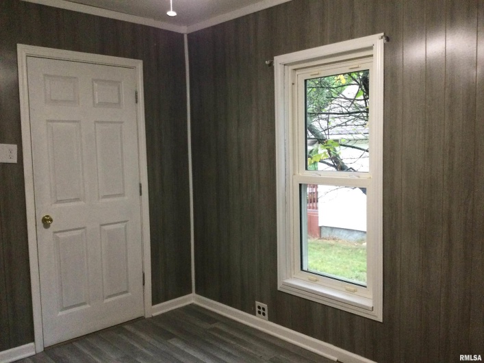 110 EAST Avenue, Anna, Illinois 62906, 3 Bedrooms Bedrooms, 0 ,1 BathroomBathrooms,Residential,For Sale,EAST,0,RMAQC4267709