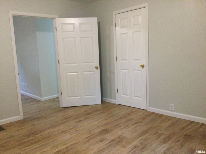 110 EAST Avenue, Anna, Illinois 62906, 3 Bedrooms Bedrooms, 0 ,1 BathroomBathrooms,Residential,For Sale,EAST,0,RMAQC4267709