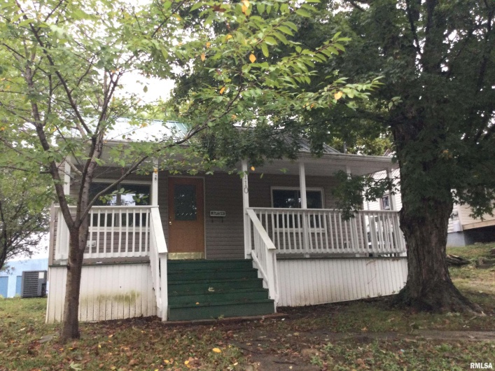 110 EAST Avenue, Anna, Illinois 62906, 3 Bedrooms Bedrooms, 0 ,1 BathroomBathrooms,Residential,For Sale,EAST,0,RMAQC4267709