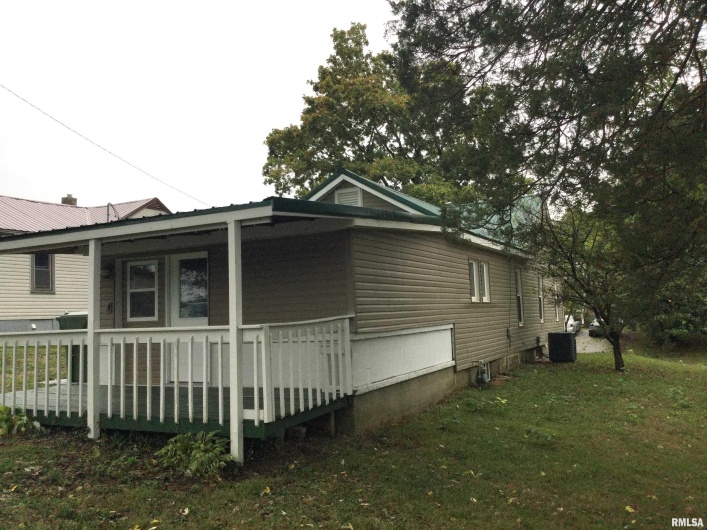 110 EAST Avenue, Anna, Illinois 62906, 3 Bedrooms Bedrooms, 0 ,1 BathroomBathrooms,Residential,For Sale,EAST,0,RMAQC4267709