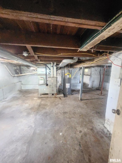 407 BUCHANAN Street, Marion, Illinois 62959, 3 Bedrooms Bedrooms, 0 ,2 BathroomsBathrooms,Residential,For Sale,BUCHANAN,0,RMAEB459865
