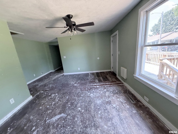 407 BUCHANAN Street, Marion, Illinois 62959, 3 Bedrooms Bedrooms, 0 ,2 BathroomsBathrooms,Residential,For Sale,BUCHANAN,0,RMAEB459865