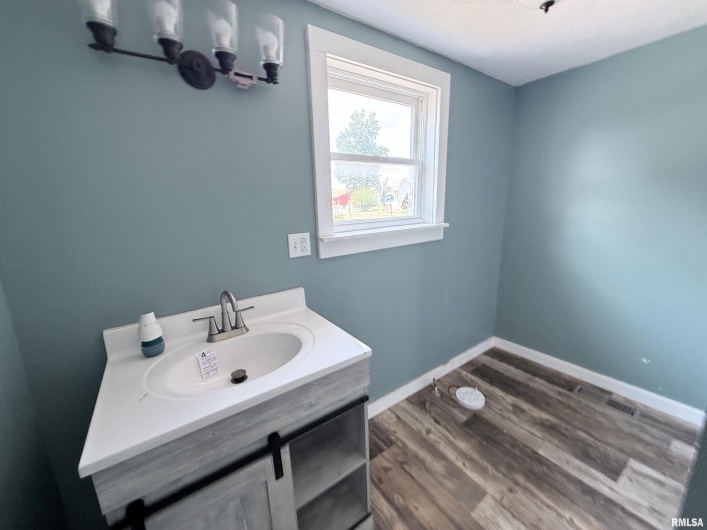 407 BUCHANAN Street, Marion, Illinois 62959, 3 Bedrooms Bedrooms, 0 ,2 BathroomsBathrooms,Residential,For Sale,BUCHANAN,0,RMAEB459865