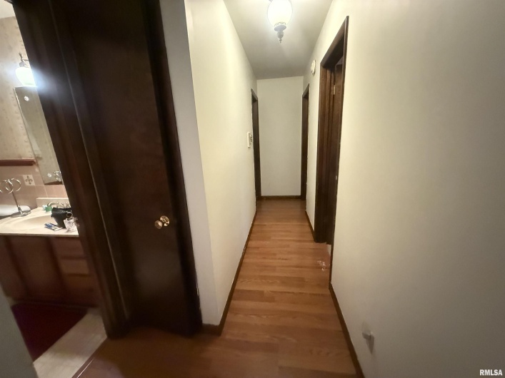 39 Community Lane, Carbondale, Illinois 62901, 3 Bedrooms Bedrooms, 0 ,3 BathroomsBathrooms,Residential,For Sale,Community,0,RMAEB459861