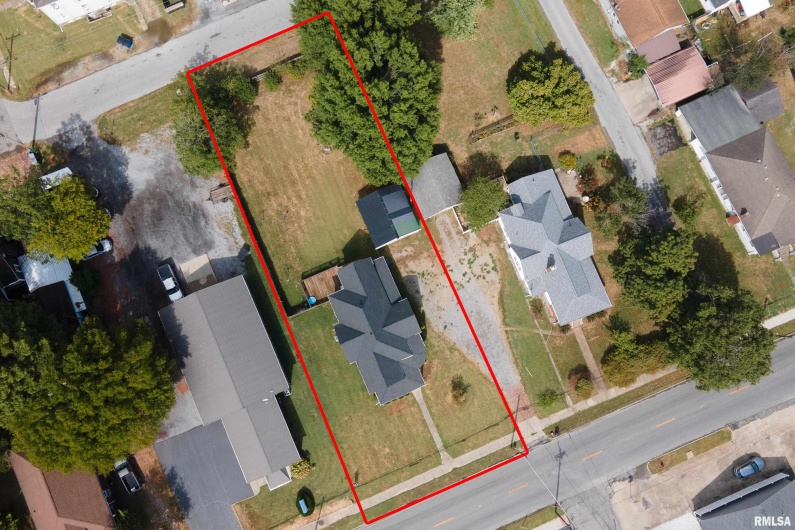 716 MAIN Street, Marion, Illinois 62959, 4 Bedrooms Bedrooms, 0 ,1 BathroomBathrooms,Residential,For Sale,MAIN,0,RMAEB459862
