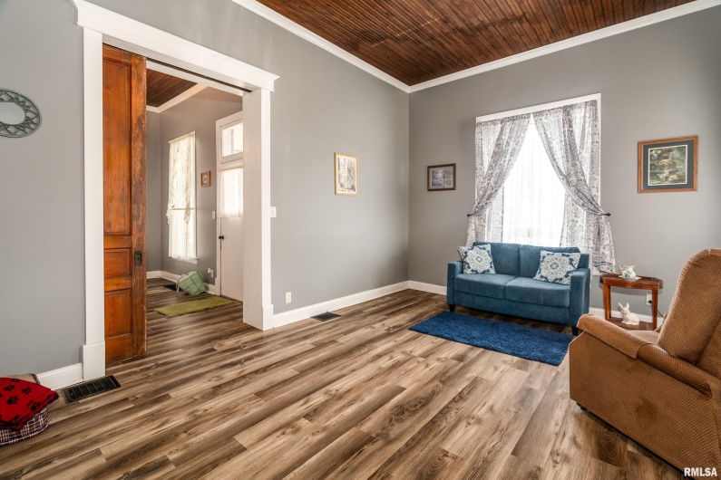 716 MAIN Street, Marion, Illinois 62959, 4 Bedrooms Bedrooms, 0 ,1 BathroomBathrooms,Residential,For Sale,MAIN,0,RMAEB459862