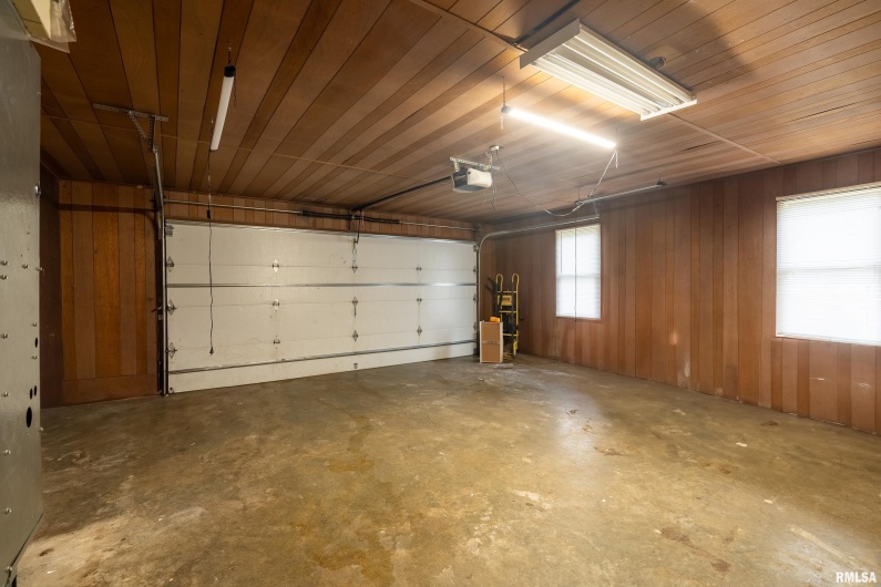 3000 KENT Street, Carbondale, Illinois 62901, 5 Bedrooms Bedrooms, 0 ,3 BathroomsBathrooms,Residential,For Sale,KENT,0,RMAEB459866
