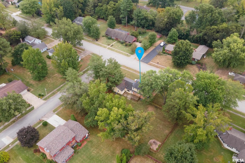 3000 KENT Street, Carbondale, Illinois 62901, 5 Bedrooms Bedrooms, 0 ,3 BathroomsBathrooms,Residential,For Sale,KENT,0,RMAEB459866