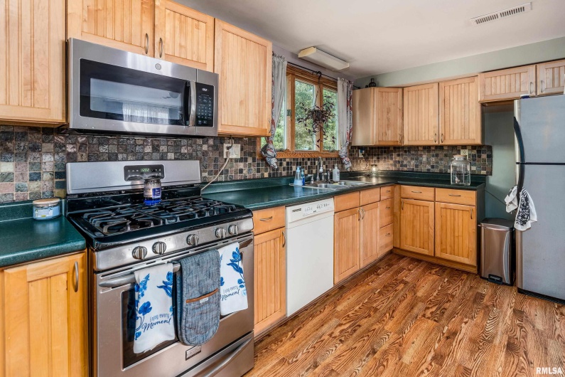 350 OAK GROVE Road, Makanda, Illinois 62958, 3 Bedrooms Bedrooms, 0 ,2 BathroomsBathrooms,Residential,For Sale,OAK GROVE,0,RMAEB459867