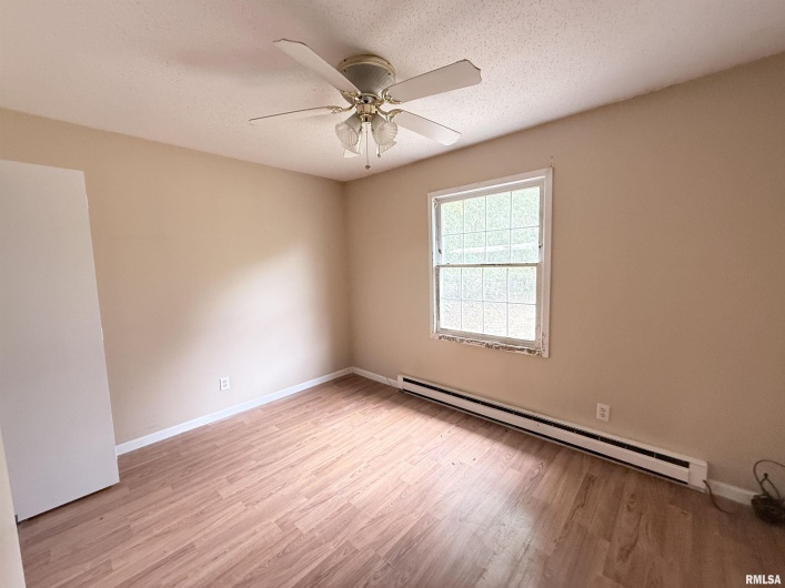 304 Reed Station Road, DeSoto, Illinois 62924, 3 Bedrooms Bedrooms, 0 ,1 BathroomBathrooms,Residential,For Sale,Reed Station,0,RMAEB459880