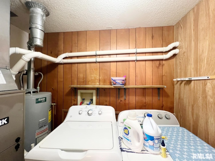 312 16TH Street, Herrin, Illinois 62948, 2 Bedrooms Bedrooms, 0 ,1 BathroomBathrooms,Residential,For Sale,16TH,0,RMAEB459883