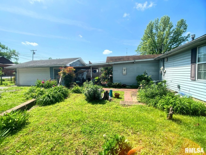 312 16TH Street, Herrin, Illinois 62948, 2 Bedrooms Bedrooms, 0 ,1 BathroomBathrooms,Residential,For Sale,16TH,0,RMAEB459883