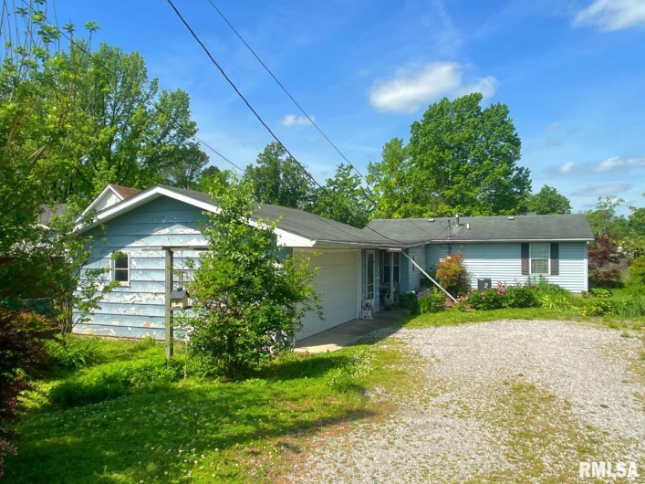 312 16TH Street, Herrin, Illinois 62948, 2 Bedrooms Bedrooms, 0 ,1 BathroomBathrooms,Residential,For Sale,16TH,0,RMAEB459883