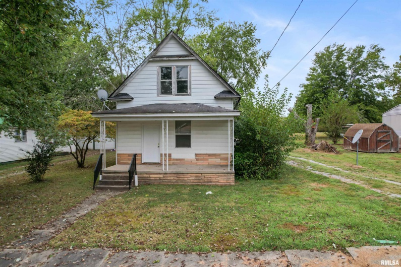 437 THOMPSON Street, Carrier Mills, Illinois 62917, 1 Bedroom Bedrooms, 0 ,1 BathroomBathrooms,Residential,For Sale,THOMPSON,0,RMAEB459888