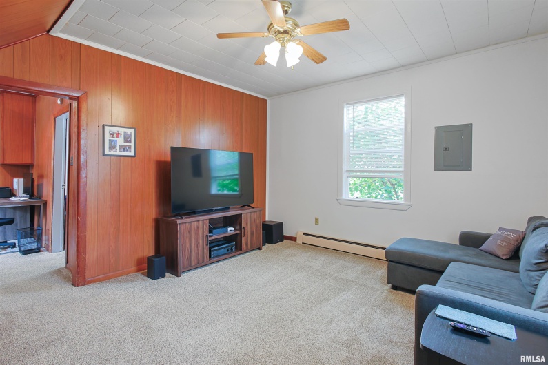 437 THOMPSON Street, Carrier Mills, Illinois 62917, 1 Bedroom Bedrooms, 0 ,1 BathroomBathrooms,Residential,For Sale,THOMPSON,0,RMAEB459888