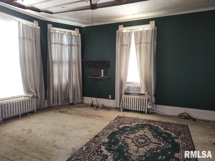 2035 Martin Luther King Jr Drive, Cairo, Illinois 62914, 3 Bedrooms Bedrooms, 0 ,2 BathroomsBathrooms,Residential,For Sale,Martin Luther King Jr,0,RMAEB459893