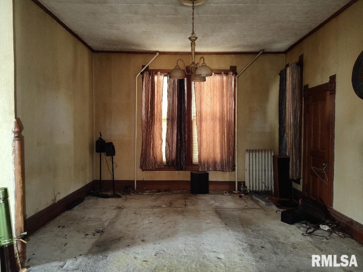 2035 Martin Luther King Jr Drive, Cairo, Illinois 62914, 3 Bedrooms Bedrooms, 0 ,2 BathroomsBathrooms,Residential,For Sale,Martin Luther King Jr,0,RMAEB459893